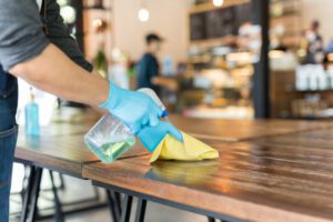 3 Reasons to Hire Professionals for Restaurant Cleaning